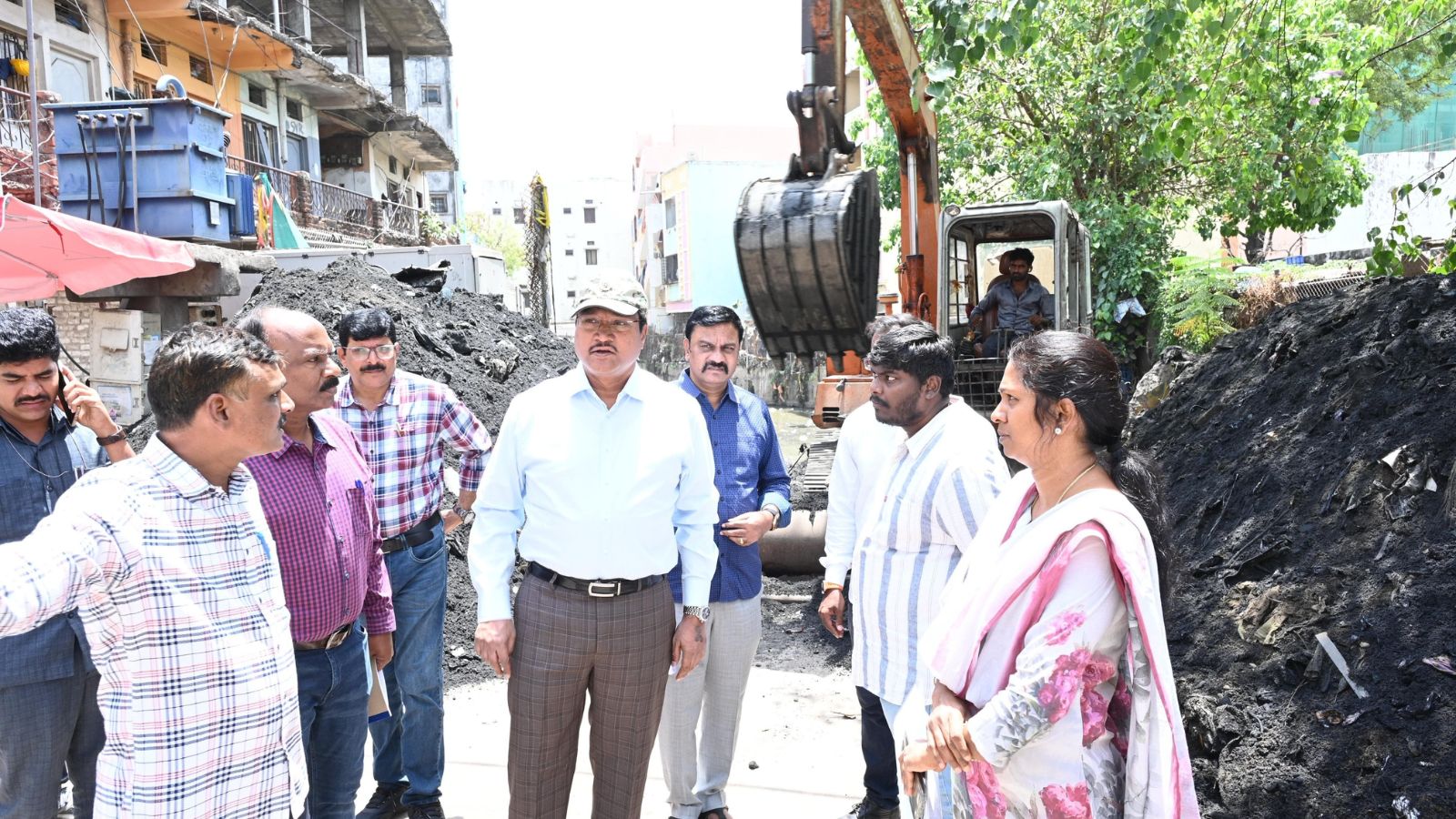 HYDRAA takes up desilting of drains ahead of monsoon in Hyderabad