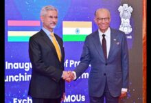 S Jaishnkar meets Navinchandra Ramgoolam