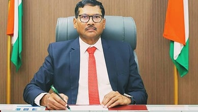 TGSRTC MD Y Nagi Reddy warns action against workers on strike, orders them to resume duties on Wednesday, April 22, 2026.