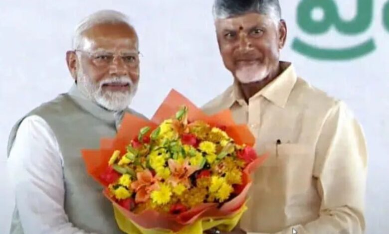 Narendra Modi and Chandrababu Naidu at an event