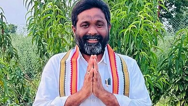 Telangana Congress leader dies in Suryapet while heading to Hyderabad, surrounded by greenery.