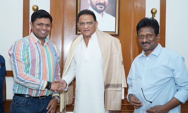 Doctor Mishil Parekh (Left) meet Mohammed Azharuddin