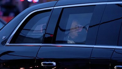 Security vehicle evacuates after shots fired at White House Correspondents Dinner, Trump quickly evacuate.