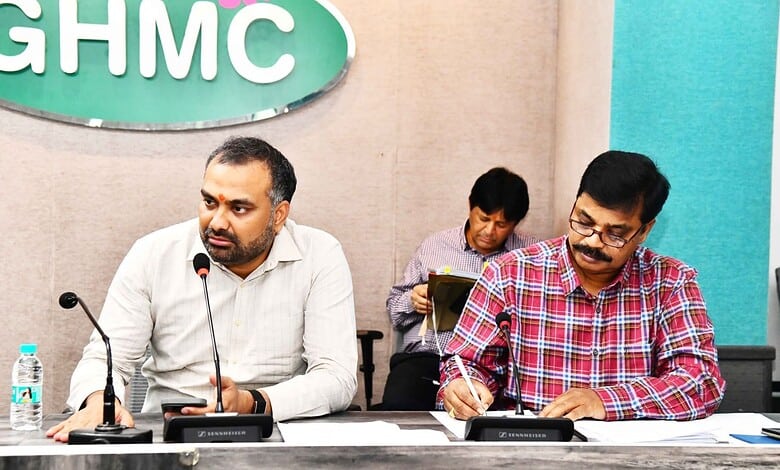GHMC Commissioner discusses plans with officials to establish 1 lakh new Self-Help Groups.