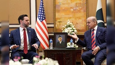 US Vice President JD Vance meets Pakistan PM Shehbaz Sharif during Iran talks in Islamabad, April 2026.