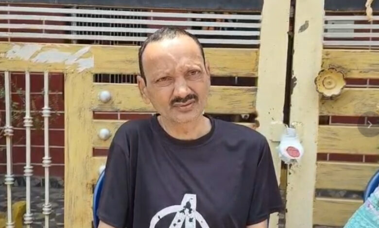 man forcefully evicted bank employees said he did not pay loan