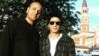 Yaseen Khan with Shah Rukh Khan