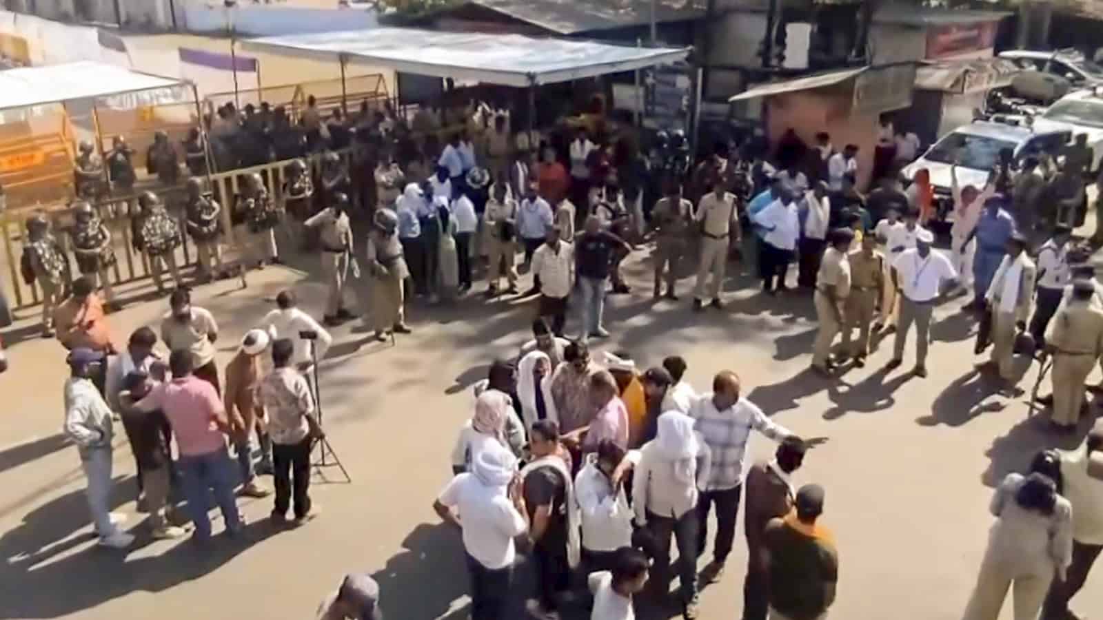Hindus in MP's Dhar erupt in joy after HC verdict on Bhojshala; CM calls it 'significant moment'