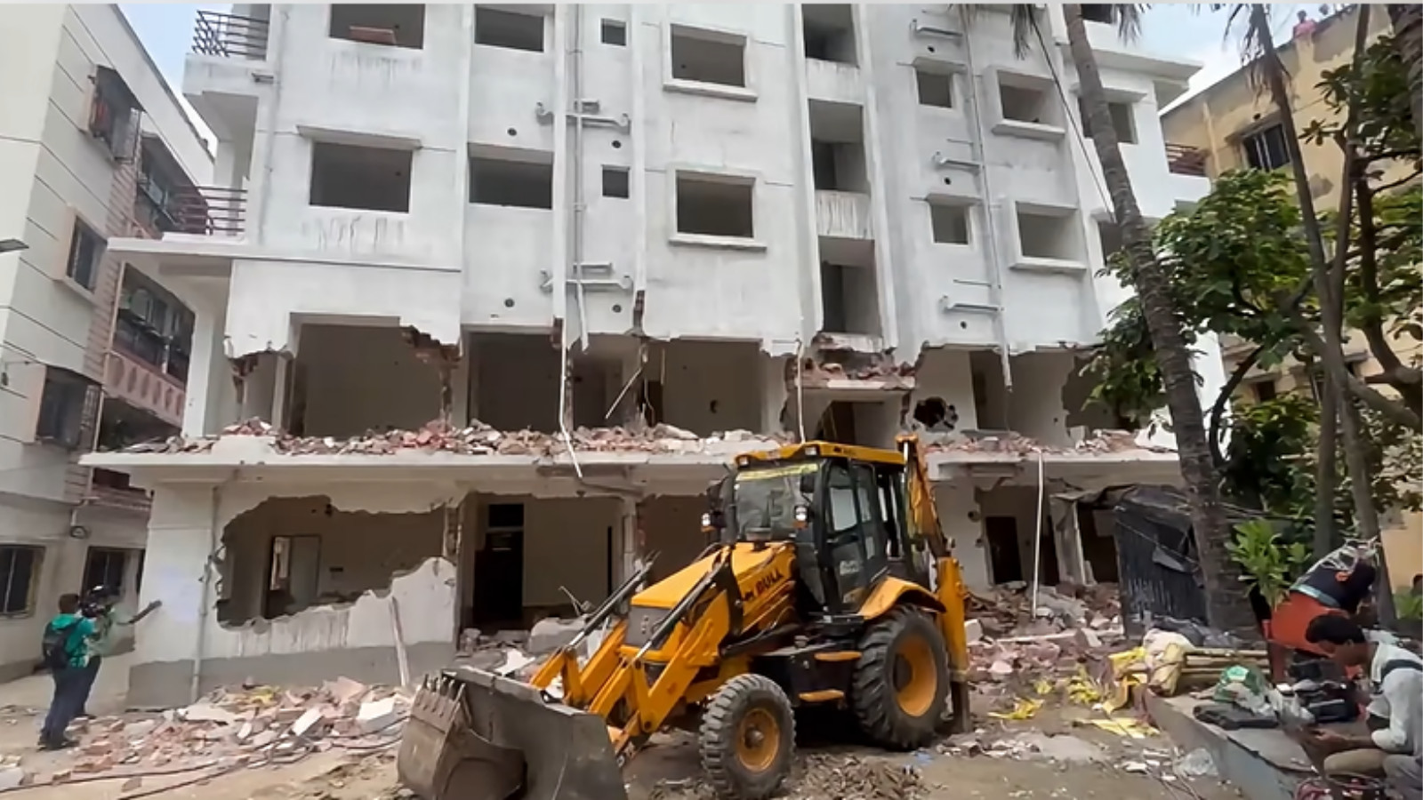 Demolition drive in Kolkata's Topsia