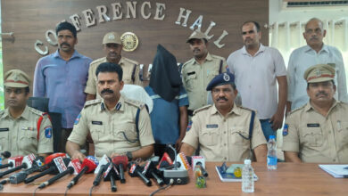 Kompally youth thrashed for snatching gold chain, assaulting woman
