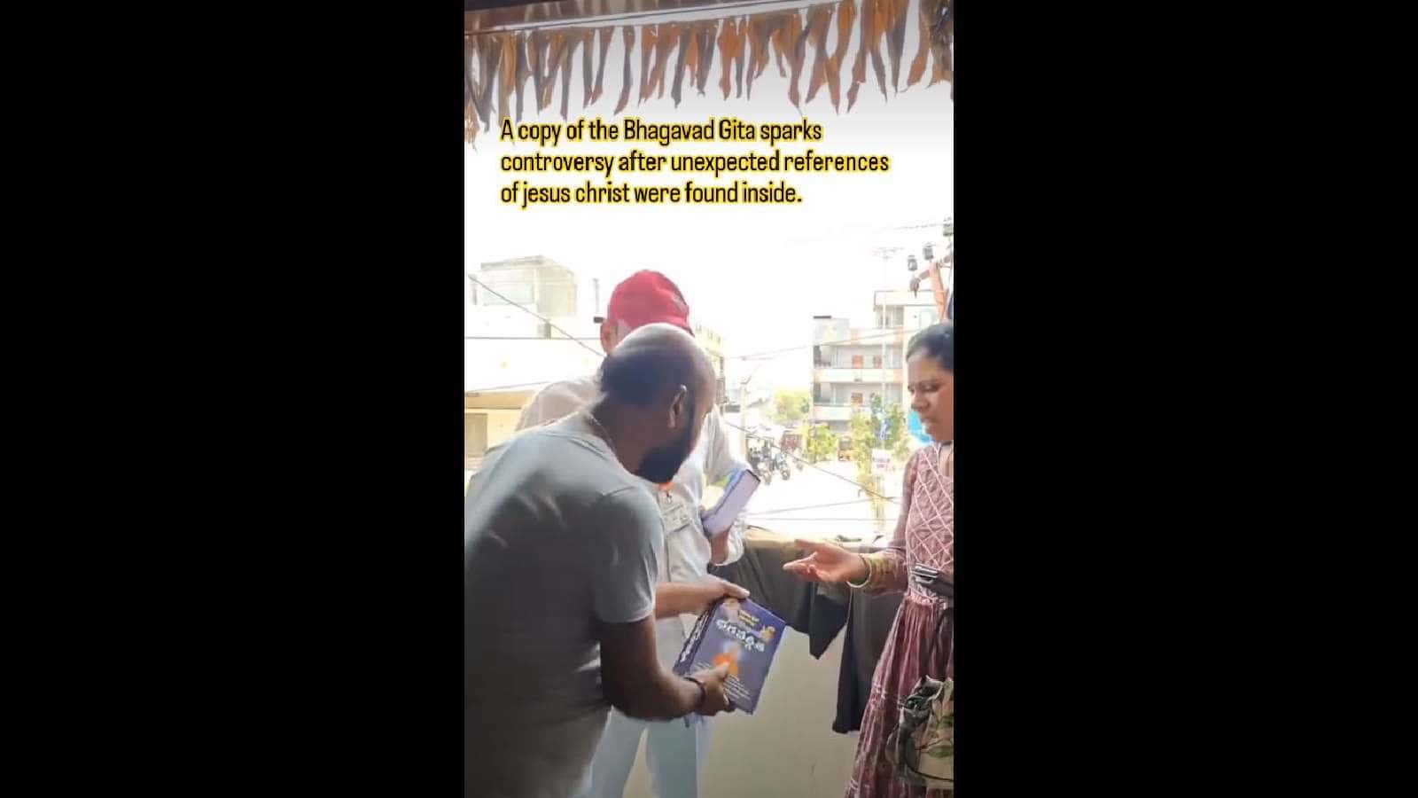 Man confronts people for selling Bhagwad Gita containing refence of Jesus