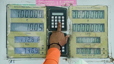 Ensure zero before delivery digital meter displaying 1000.00 Rs, 1.05 litres, and 112.81 Rs/Litre with a.
