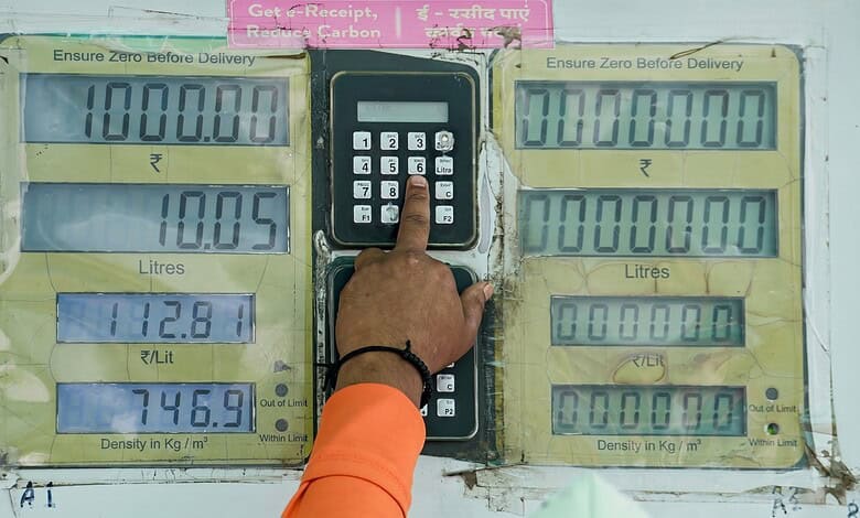 Ensure zero before delivery digital meter displaying 1000.00 Rs, 1.05 litres, and 112.81 Rs/Litre with a.
