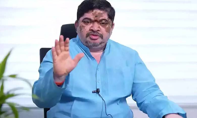 BC Welfare Minister Ponnam Prabhakar asks Mahatma Jyotiba Phule BC Welfare Residential Educational Institutions Society to prepare the students for competitive exams like NEET and EAMCET from Class 8 itself.