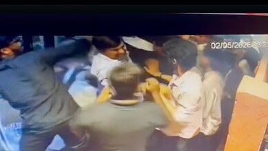 Image shows restaurant staff and customers involved in a heated argument over the bill in Saroornagar, Hy.