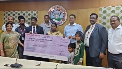 TGSRTC gives Rs 1 crore compensation to victims families