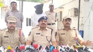 Medcal DCP addresses a press conference after arresting impersonator