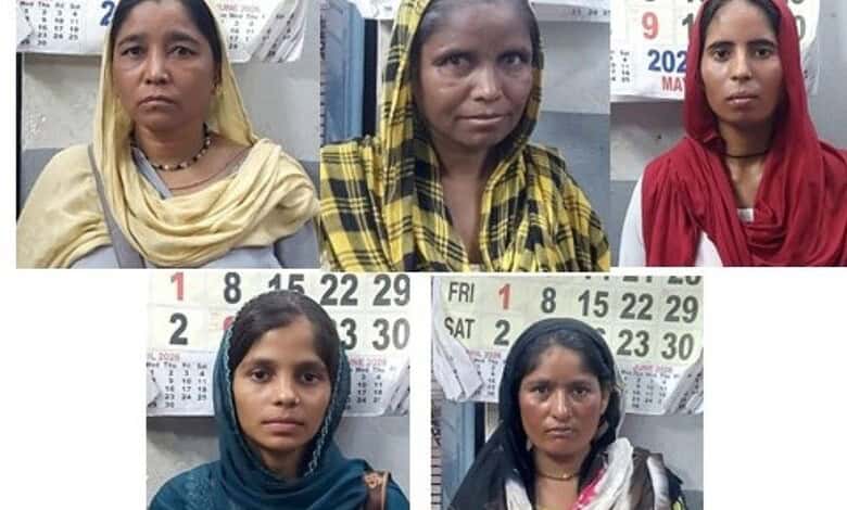 Five women wendors booked for obstruting pedestrians at Charminar
