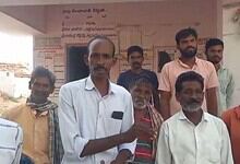 farmers in Karimnagar protest over weighing of grains at a procurement center