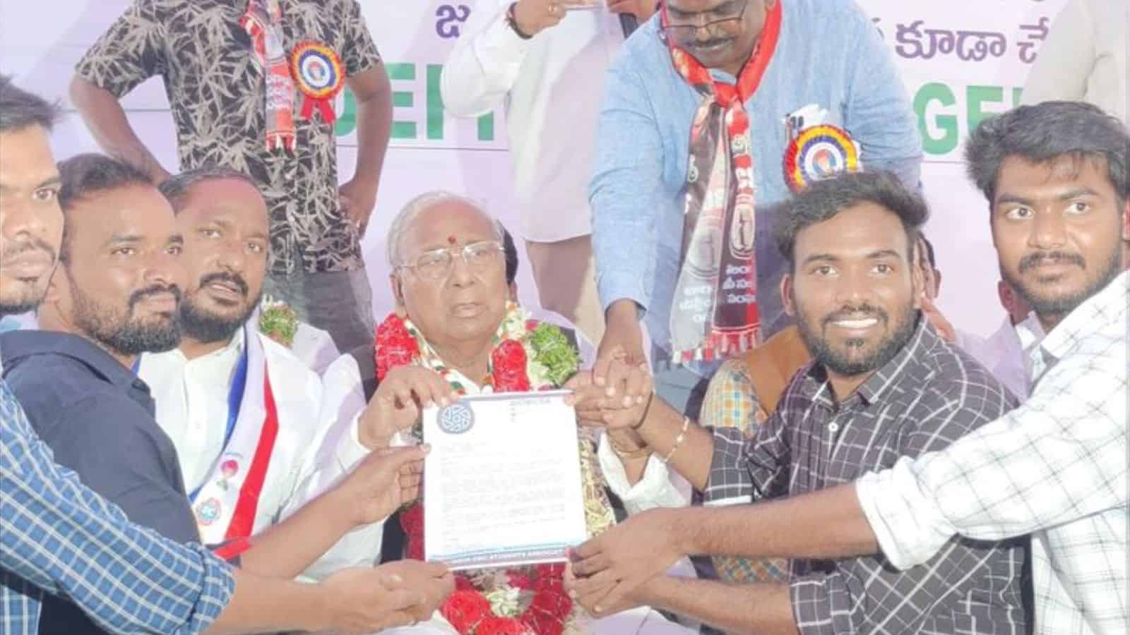 The image shows the leaders of All India OBC Students Association (AIOBCSA) offering their support to the indefinite hunger strike started by Senior Congress leader V Hanumantha Rao demanding the inclusion of BC Census in the National Census 2027, at his residence in Hyderabad on Saturday, May 9, 2026.