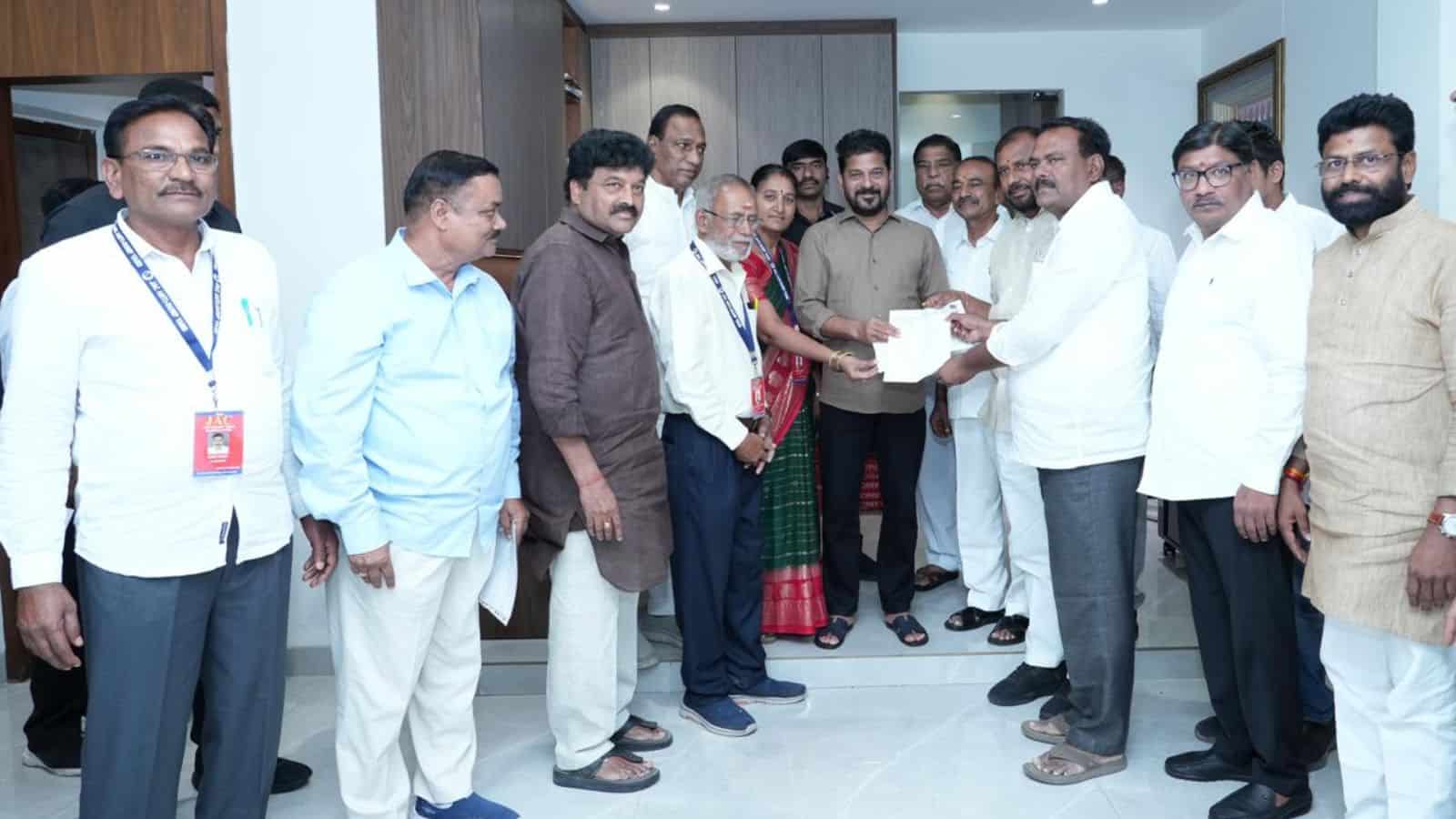 Group of community members and officials meet with the Chief Minister regarding Jawahar Nagar dump yard i.