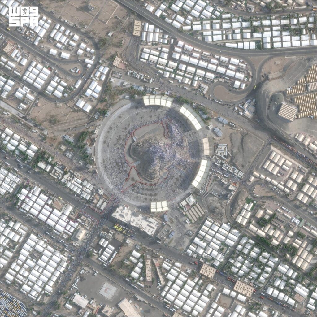 Satellite image released by SPA showing Mount Arafat surrounded by pilgrims, camps and road networks during Haj 2026.