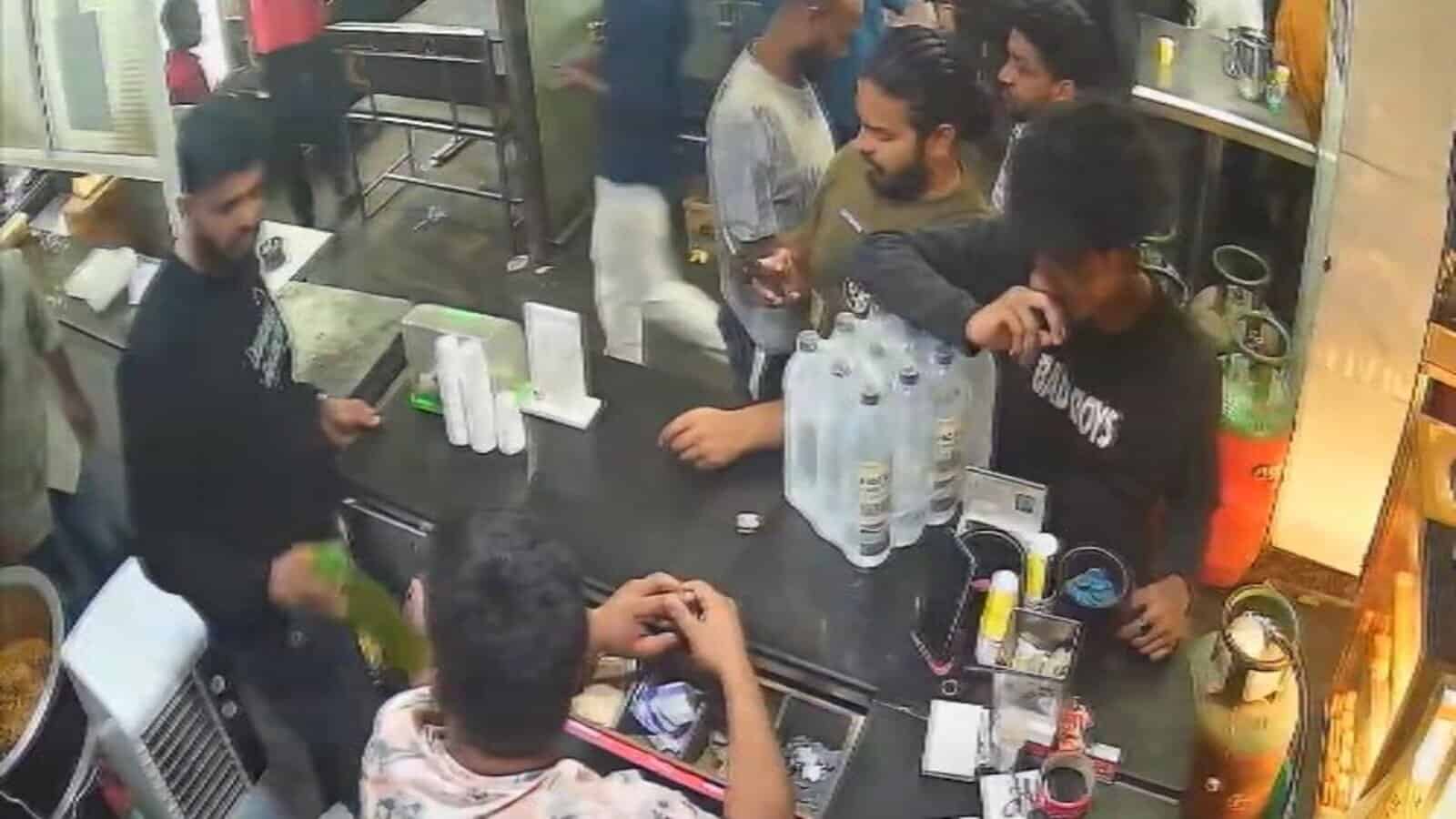 CCTV captures mobile theft at restaurant in Hyderabad