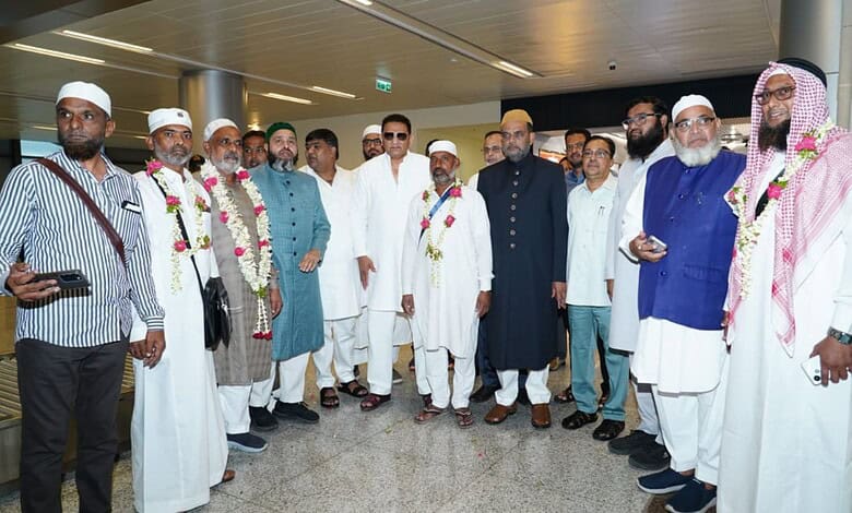 1st batch of Haj pilgrims returns to Hyderabad from Saudi Arabia