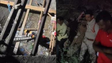 Drunk men fall into well in Medak, police, fire personnel called for rescue