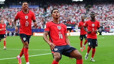 England beat Panama 2-0 to reach favourable World Cup path