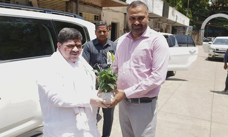 Ponnam Prabhakar reviews GHMC monsoon readiness in Hyderabad with officials.