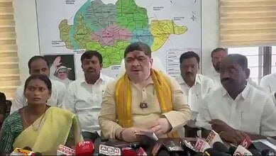 Telangana Minister Ponnam Prabhakar addresses the media