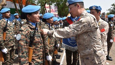 An Indian soldier receives the UN Medal of Honour