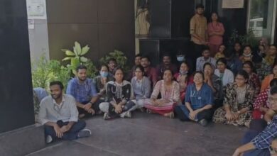 Doctors protest against assault on colleague at Niloufer Hospital