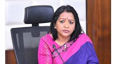 Former Hyderabad mayor Vijayalakshmi Gadwal