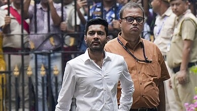 Bengal CID questions TMC's Abhishek Banerjee amid media presence.