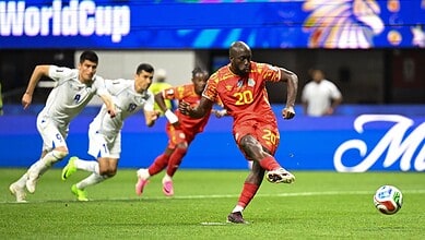 Congolese and Uzbek players during the match