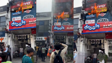 Visuals of people trying to escape the building in Lucknow