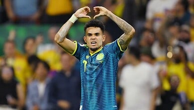 Luis Díaz of Colombia celebrates during the FIFA World Cup match against Uzbekistan.