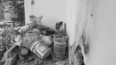 Cylinder blast in Narsingi residential building, woman hurt