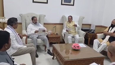 Telangana officials discuss fertiliser supply issues with Centre representatives in a meeting.