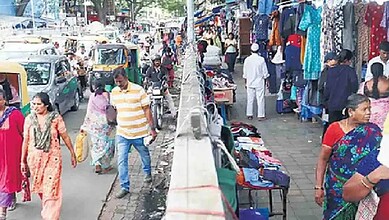 Bengaluru footpath encroachments put pedestrians at risk