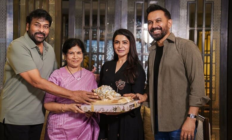Chiranjeevi, Surekha, Samantha Ruth Prabhu and Raj Nidimoru