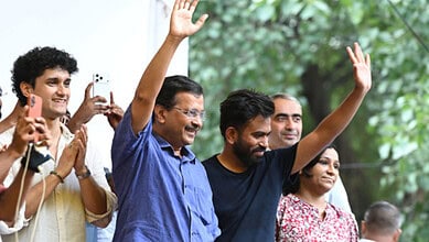 Arvind Kejriwal at Jantar Mantar amid NEET protests with CJP founder Abhijeet Dipke and spokesperson Saurav Das