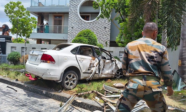 Hyderabad: Student killed, two hurt in early-morning crash