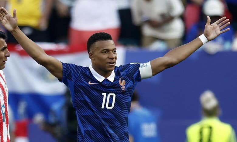 Mbappe penalty sends France past Paraguay into quarterfinals