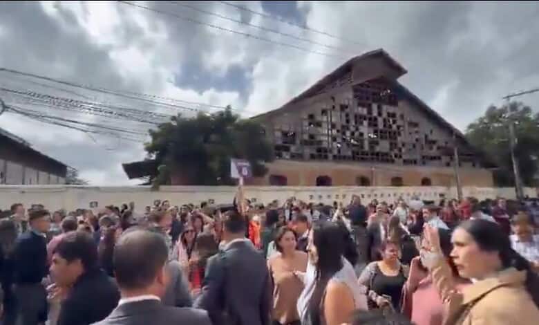People rush outdoors during earthquake
