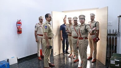 DIG asks Siddipet police to step up NDPS, cybercrime crackdown