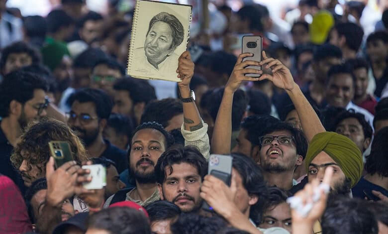 Support grows for Wangchuk
