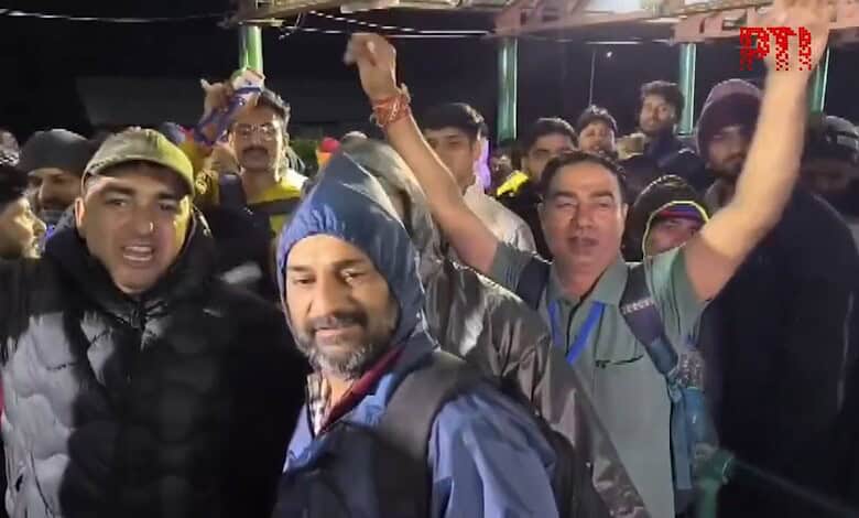 Pilgrims at the start of Amarnath Yatra